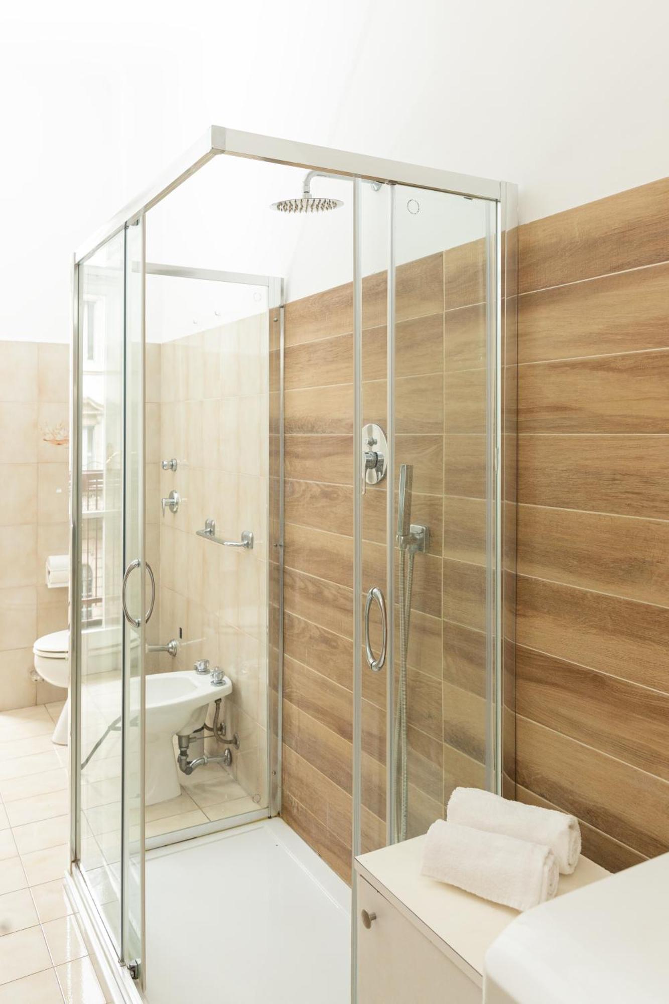 Picasso - Spacious Exclusive Apartment Milan Luaran gambar