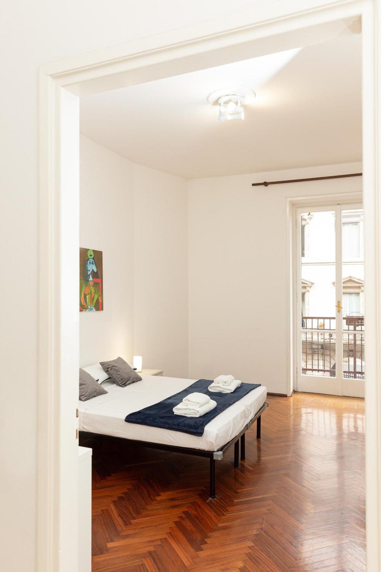 Picasso - Spacious Exclusive Apartment Milan Luaran gambar